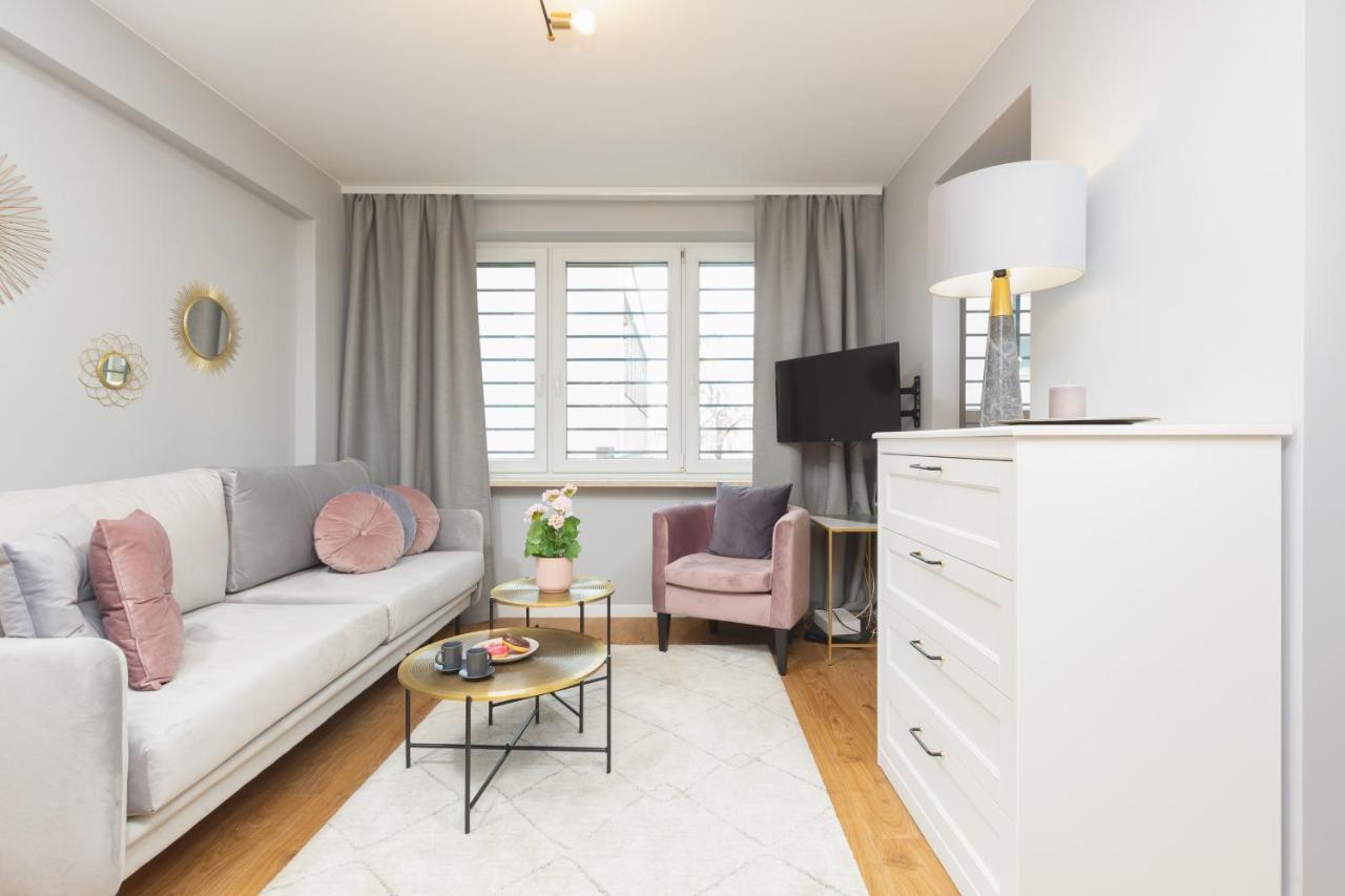 City Center Apartment Near The Vistula By Noclegi Renters Varşova Dış mekan fotoğraf