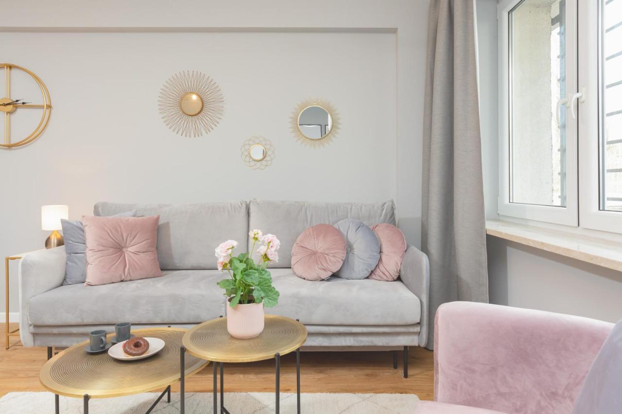 City Center Apartment Near The Vistula By Noclegi Renters Varşova Dış mekan fotoğraf