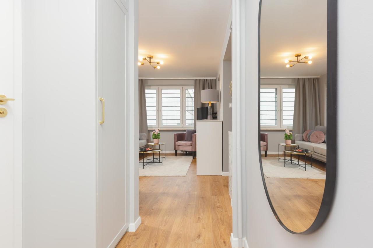 City Center Apartment Near The Vistula By Noclegi Renters Varşova Dış mekan fotoğraf