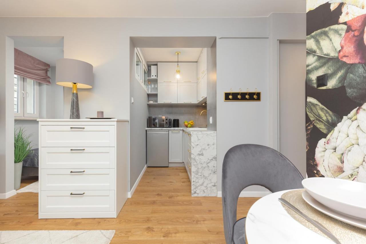 City Center Apartment Near The Vistula By Noclegi Renters Varşova Dış mekan fotoğraf