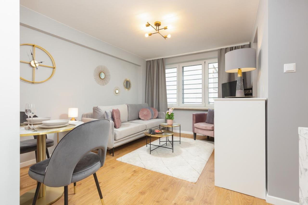 City Center Apartment Near The Vistula By Noclegi Renters Varşova Dış mekan fotoğraf